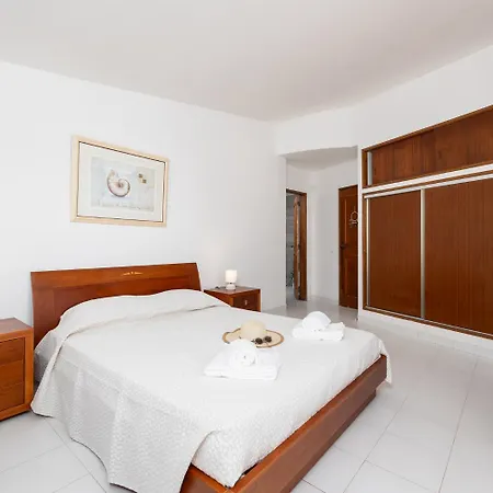 Veiguinha Villa *